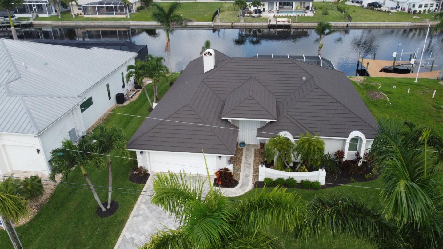 外國眼中彩石金屬瓦的突出特質(zhì)